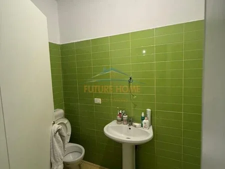 Tirane, shitet apartament 2+1 Kati 8, 190 m² 135.000 € 