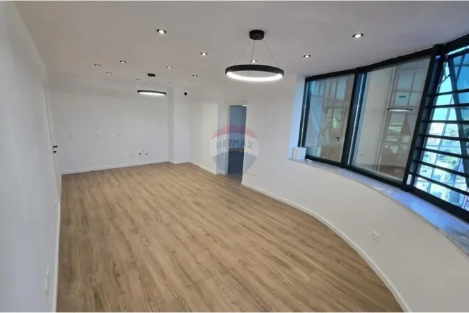 Tirane, shitet apartament 2+1 , 84 m² 215.000 € (ID: 530181053-622)