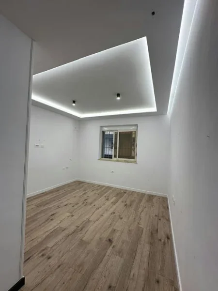 Tirane, shitet apartament 1+1+Ballkon Kati 1, 62 m² 158.000 € (Rruga''Kosovarve")