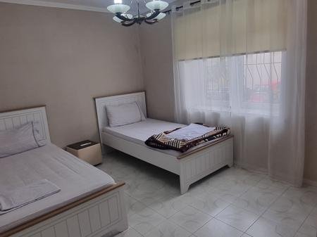 Tirane, jepet me qera apartament 2+1+Ballkon Kati 1, 82 m² 700 € (Rruga Tefta Tashko)