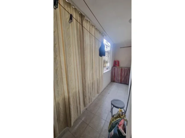 Tirane, jepet me qera apartament 2+1 Kati 1, 82 m² 700 € 