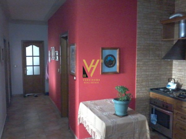 Tirane, shitet apartament 3+1+2+Ballkon Kati 5, 117 m² 170.000 € (RRUGA E DIBRES)