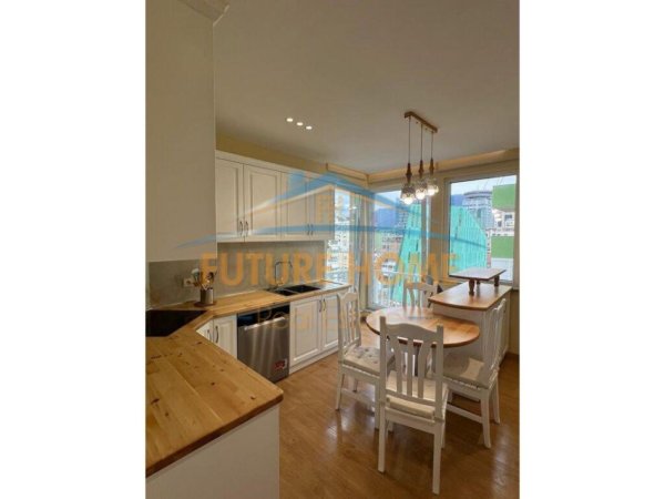 0683487469 Tirane, jepet me qera apartament 2+1 Kati 8, 140 m² 1.300 € (BLLOKU)