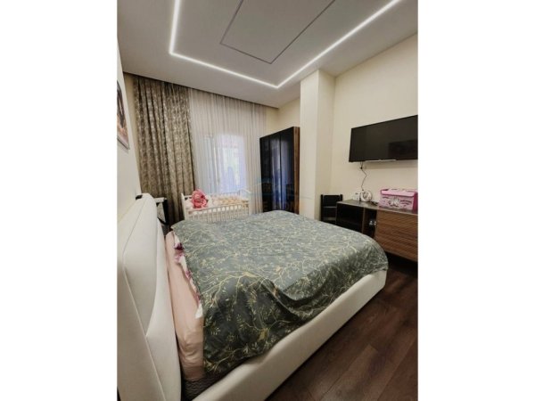 Tirane, shitet apartament 1+1 Kati 2, 90 m² 165.000 € (Fresk)