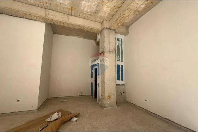 Tirane, jepet me qera ambjent biznesi Kati 0, 50 m² 1.500 € (Zogu i Zi)