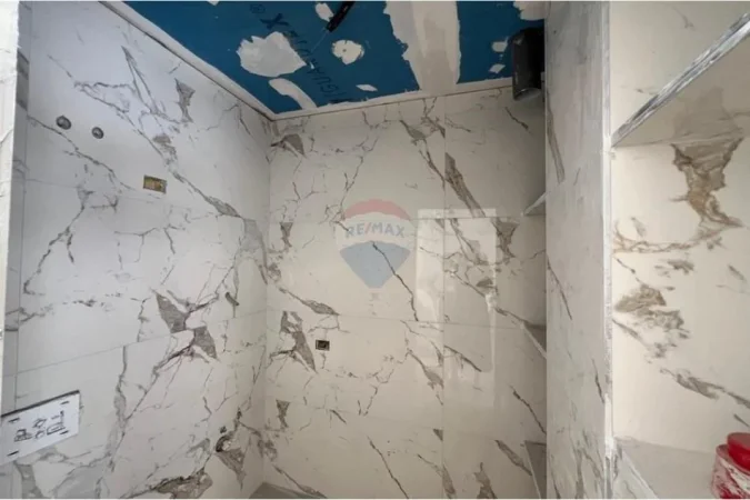 Tirane, jepet me qera ambjent biznesi Kati 0, 50 m² 1.500 € (Zogu i Zi)