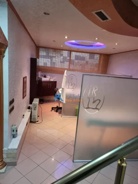 Tirane, jap me qera ambjent biznesi Kati 0, 130 m² (Mine Peza, prane Ambasadës Polake)