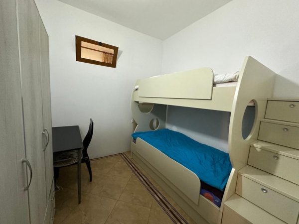 Tirane, jepet me qera apartament 2+1+Ballkon Kati 3, 85 m² 520 € (Artan Lenja)