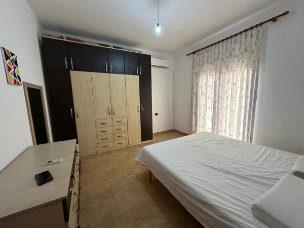 Tirane, jepet me qera apartament 2+1+Ballkon Kati 3, 85 m² 520 € (Artan Lenja)