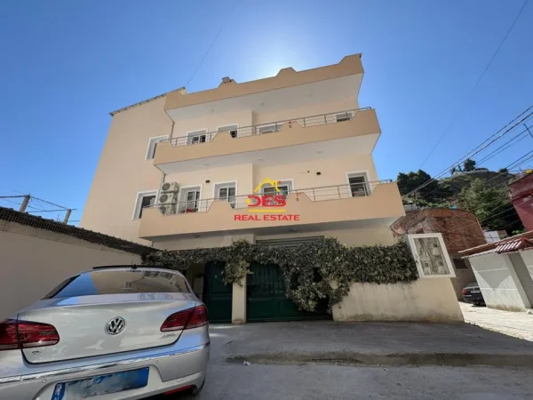 Vlore, shitet Vile , 396 m² 590.000 € (Rruga Sadik Zotaj)