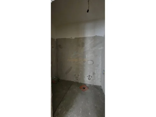 Tirane, shitet apartament 2+1+Ballkon Kati 2, 90 m² 159.000 € 