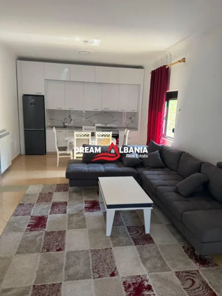 Tirane, jepet me qera apartament 2+1 Kati 1, 125 m² 600 € (tek rruga Elbasanit)