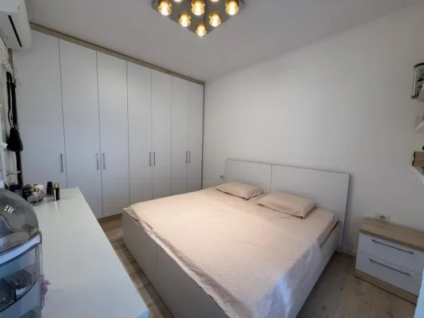 Tirane, shes apartament 1+1 Kati 6, 42 m² 83.000 € 