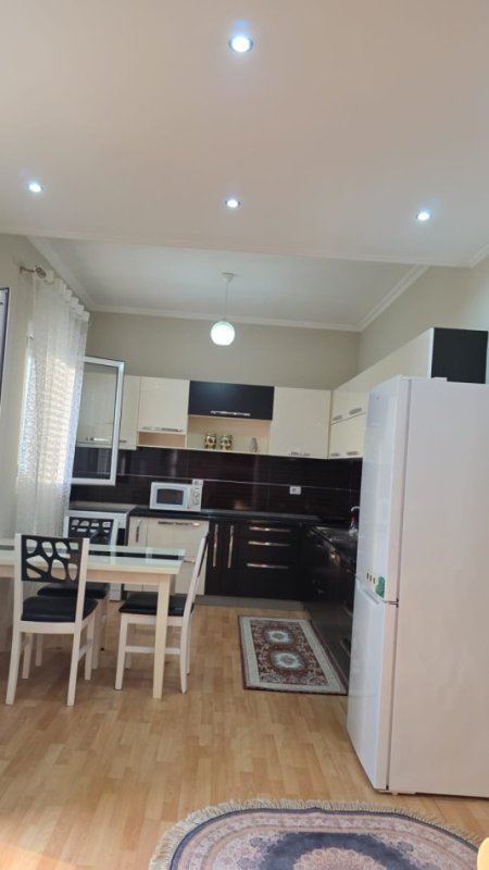 Tirane, jepet me qera apartament 2+1 Kati 3, 100 m² 600 € (Rruga e Elbasanit)