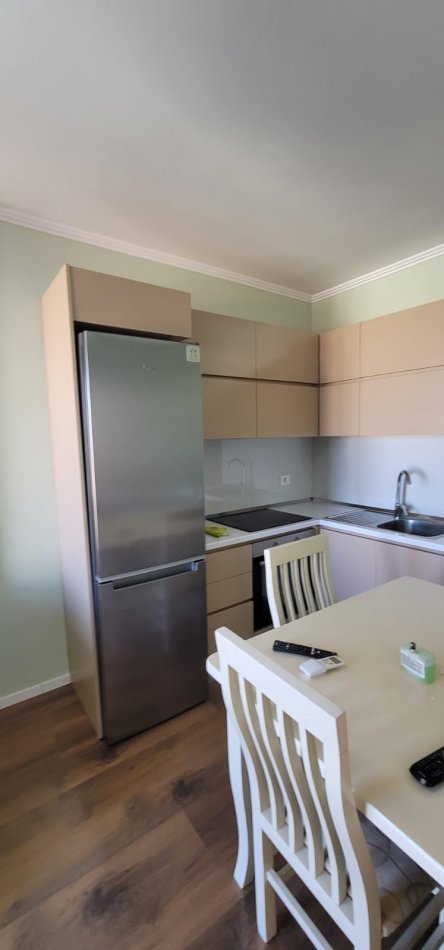 Tirane, jepet me qera apartament 1+1+Ballkon Kati 2, 55 m² 500 € (RRUGA E DIBRES)