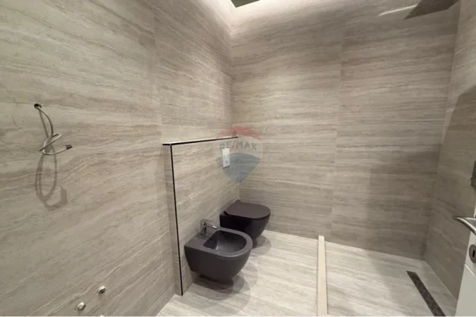 Tirane, shitet apartament 1+1+Ballkon , 58 m² 165.000 € 