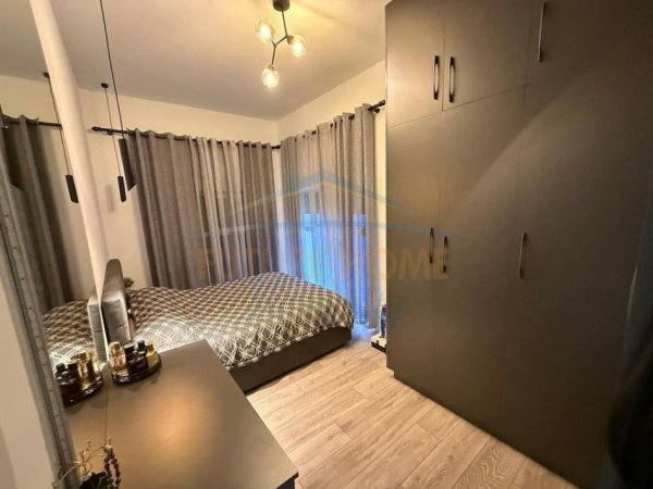 0683487469 Tirane, shitet apartament 2+1 Kati 2, 88 m² 140.000 € (Kompleksi Mangalem)