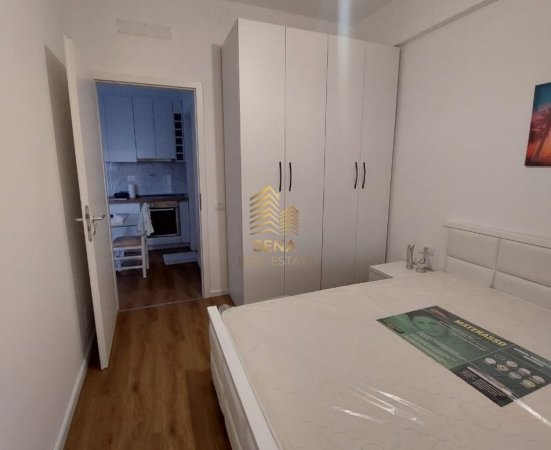 Tirane, jepet me qera apartament 1+1+Ballkon Kati 3, 65 m² 450 € (Kompleksi Oxa, Fresk)