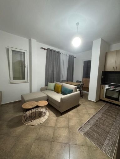 Tirane, jepet me qera apartament 1+1+Ballkon Kati 5, 63 m² 500 € 