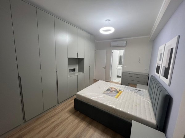 Tirane, jepet me qera apartament 2+1+Ballkon Kati 4, 120 m² 700 € (Asim vokshi)