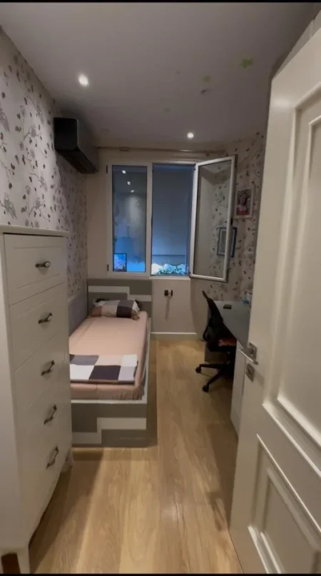 Tirane, shitet apartament 2+1 , 211.000 € (Kopshti Botanik)