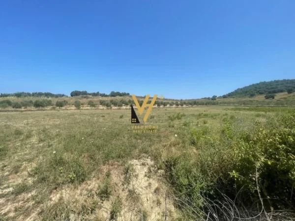 Tirane, shitet toke , 100.000 m² 5.000.000 € (PRISK, LINZE)