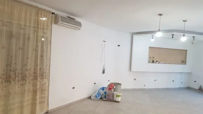 Tirane, jepet me qera ambjent biznesi Kati 0, 60 m² 500 € (rruga e durresit)