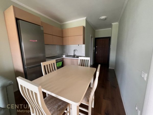 Tirane, jepet me qera apartament 1+1+Ballkon Kati 2, 57 m² 550 € (Shkolla e Bashkuar, Tiranë)