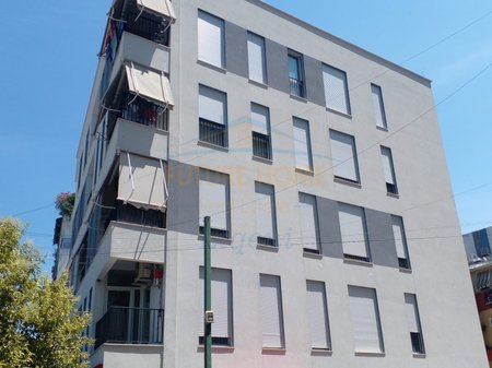 0683487469 Tirane, jepet me qera apartament 1+1 Kati 3, 55 m² 650 € (Prane Shkolles Kristaq Rama)