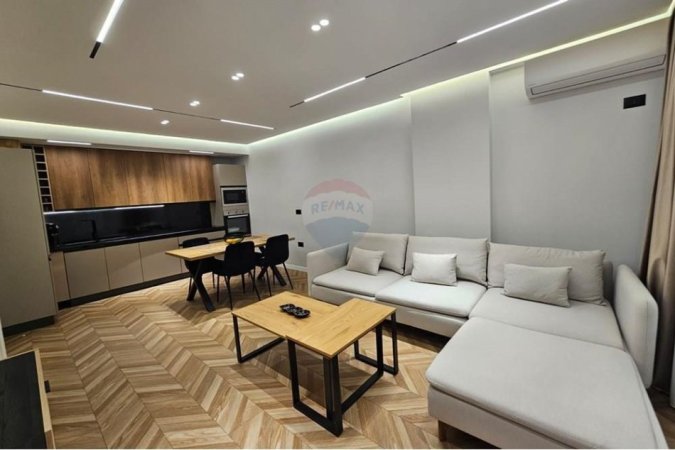Komuna e Parisit, jepet me qera apartament 1+1, ID: 530161021-649
