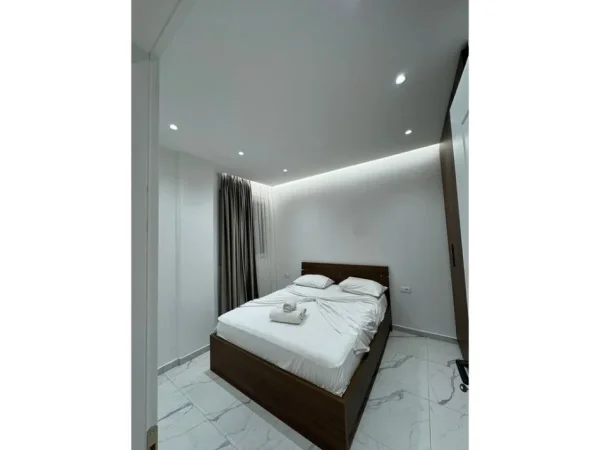 0683487469 Tirane, jepet me qera apartament 1+1 Kati 1, 60 m² 450 € (Mbrapa Concord Center)
