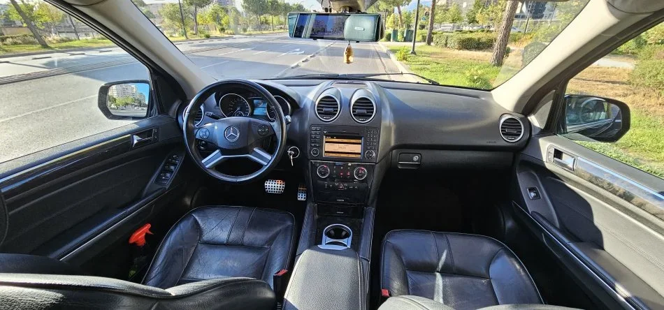 Tirane, shes makine Mercedes Benz ML 320 (w164) Naft, e zeze automatik Kondicioner 250.000 km 7,650 €