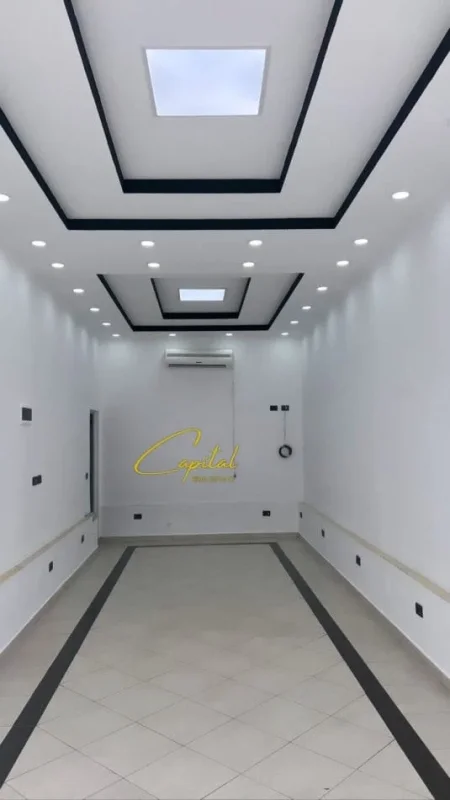 Tirane, jepet me qera dyqan Kati 0, 43 m² 700 € (RRUGA BARDHYL)