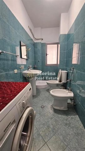 Tirane, jepet me qera apartament 1+1+Ballkon Kati 3, 65 m² 400 € (Astir)
