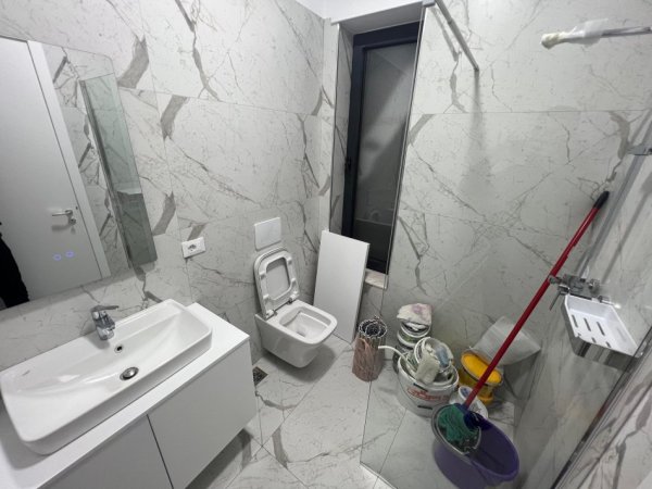 Tirane, jepet me qera apartament 2+1 Kati 3, 112 m² 700 € (Stacioni i trenit)