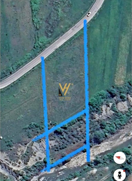 Tirane, shitet toke , 4.000 m² 320.000 € (VISHNJE)