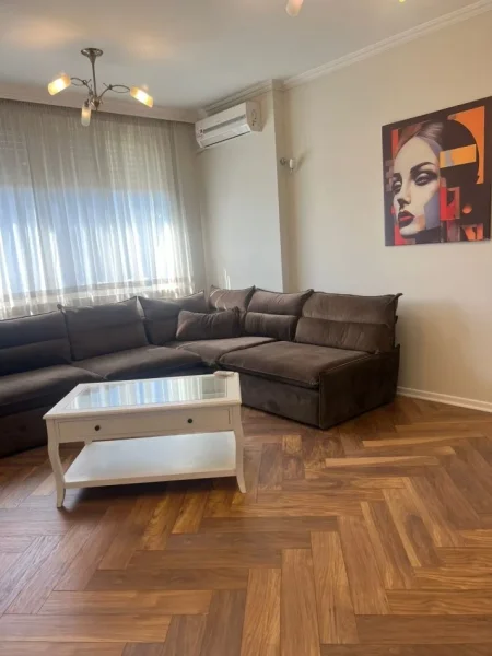 Tirane, shitet apartament 1+1 Kati 4, 58 m² 107.000 € (Rruga kongresi i manastirit)