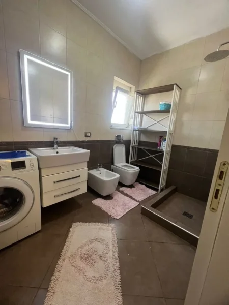 Tirane, shitet apartament 1+1 Kati 4, 58 m² 107.000 € (Rruga kongresi i manastirit)