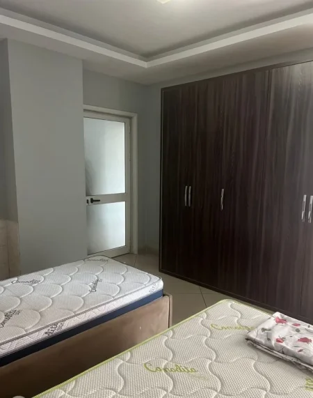 Tirane, jap me qera apartament 1+1 Kati 2, 450 € 