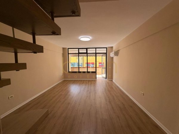 Tirane, jepet me qera , 100 m² 1.300 € (Qender)
