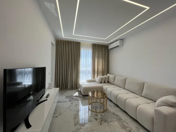 Tirane, jepet me qera apartament 1+1 Kati 5, 56 m² 500 € (Paskuqan)
