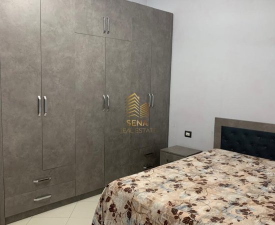 Tirane, jepet me qera shtepi 2+1+Ballkon Kati 3, 120 m² 500 € (Prane 5 Majit dhe Siri Kodres)
