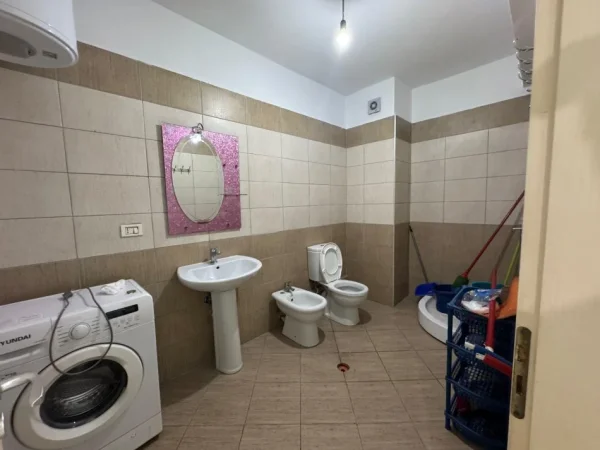 Tirane, shitet apartament 1+1 Kati 10, 69 m² 96.000 € 