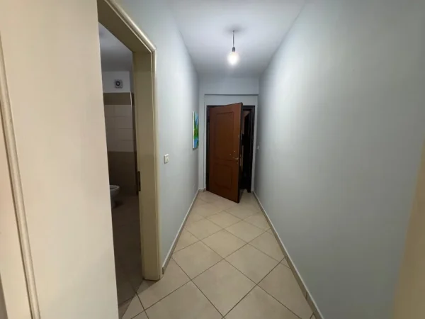 Tirane, shitet apartament 1+1 Kati 10, 69 m² 96.000 € 