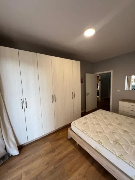 Tirane, shitet apartament 1+1+Ballkon Kati 3, 61 m² 109.000 € (Astir)