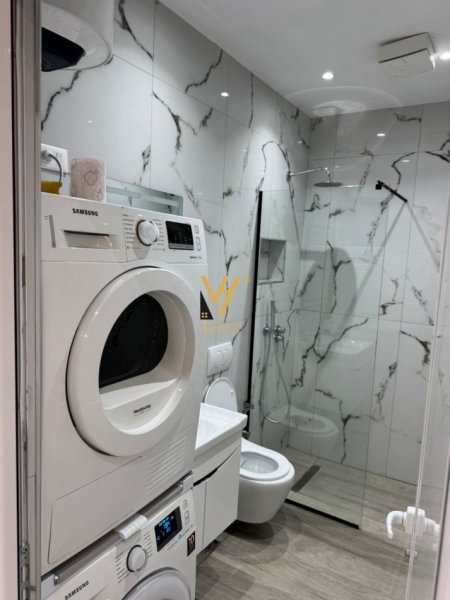 Tirane, jepet me qera apartament 1+1+Ballkon Kati 1, 60 m² 450 € (5 MAJI)