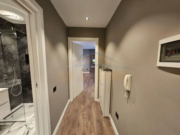 Tirane, jepet me qera apartament 1+1 Kati 8, 65 m² 600 € 