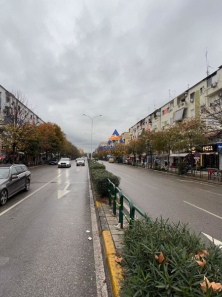Tirane, shitet dyqan Kati 0, 30 m² 250.000 € (Muhamet Gjollesha)
