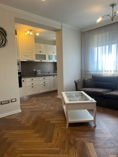 Tirane, shitet apartament 1+1 Kati 4, 58 m² 103.000 € (Rruga Kongresi i Manastirit)