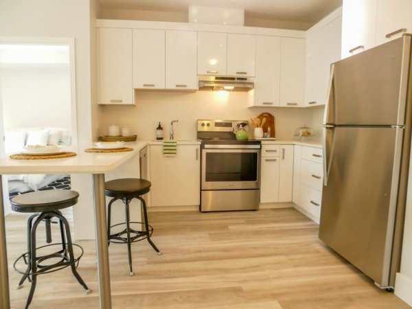 Tirane, jepet me qera apartament 2+1+Ballkon Kati 6, 125 m² 2.000 € (rruga Selite e Vjeter)